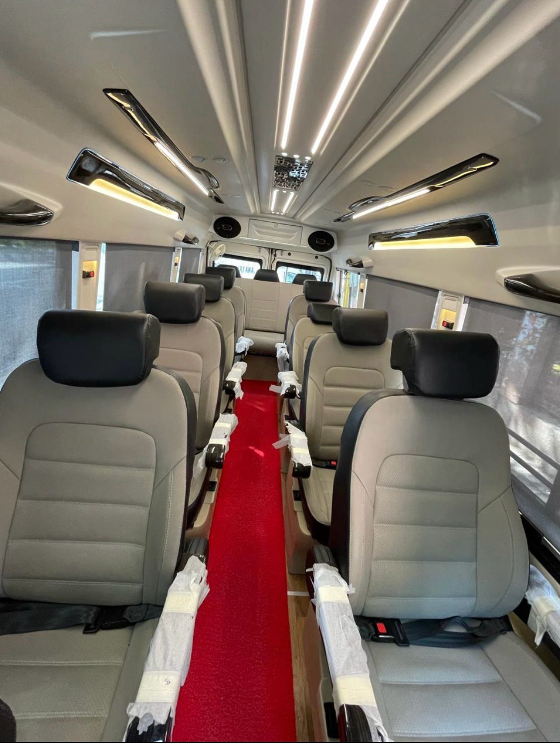 Rent 11+1 Maharaja tempo traveller